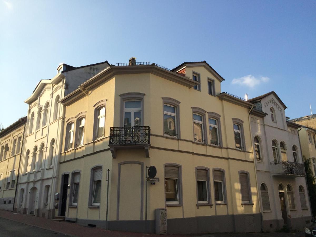 Grosses Und Helles Innenstadt Apartment - Ferienwohnung 巴特洪堡 外观 照片